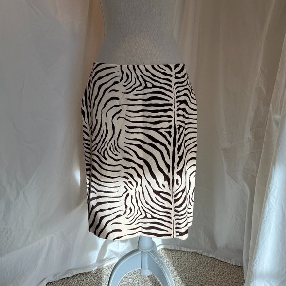 J. McLaughlin velvet skirt - Picture 1 of 7